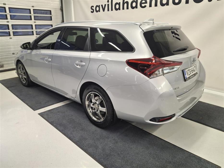 TOYOTA Auris 2017
