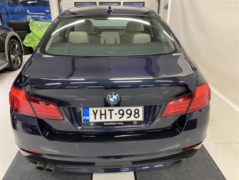 BMW 523 2011