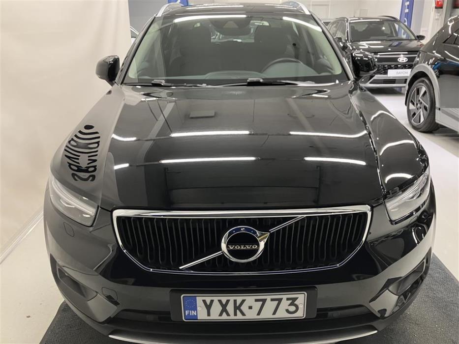 VOLVO XC40 2021