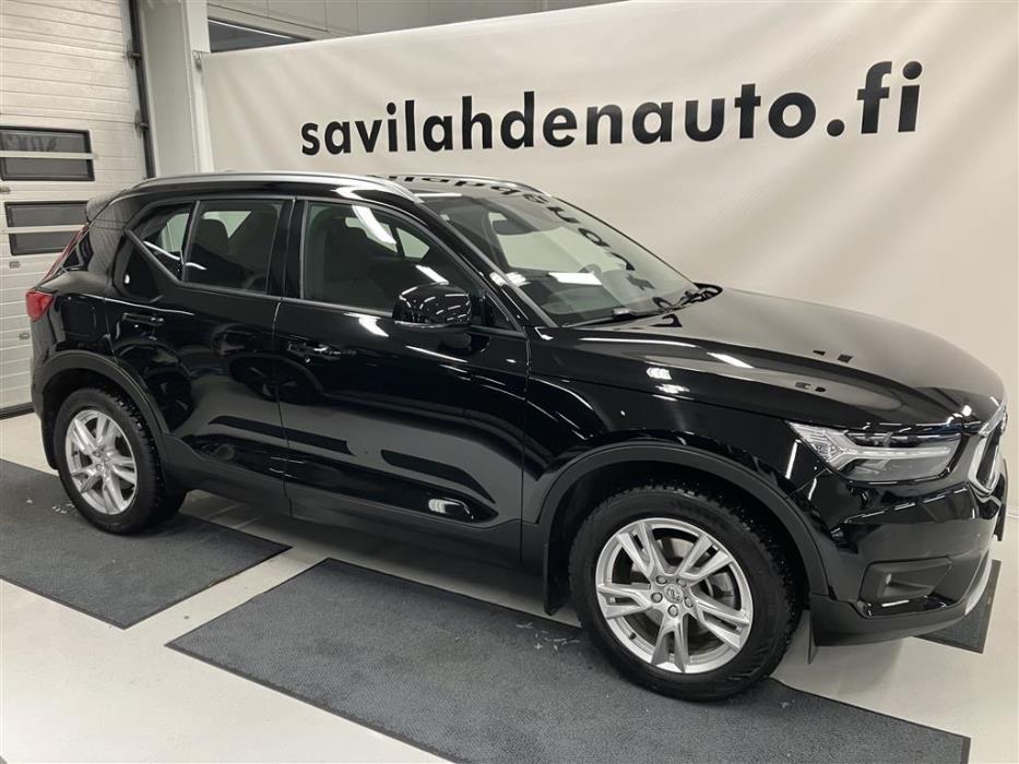 VOLVO XC40 2021