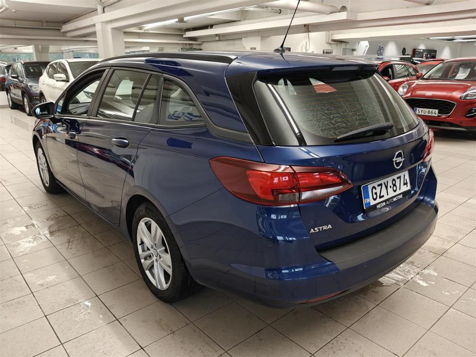 Opel Astra 2021