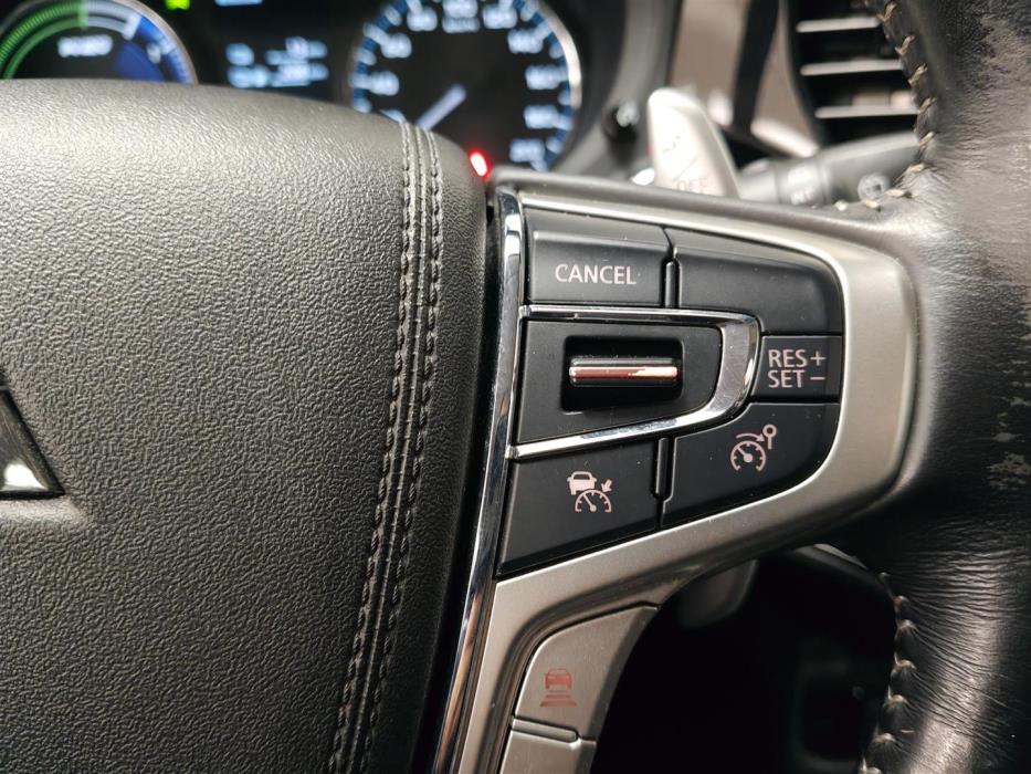 Mitsubishi Outlander PHEV 2020