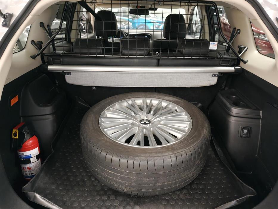 Mitsubishi Outlander PHEV 2020