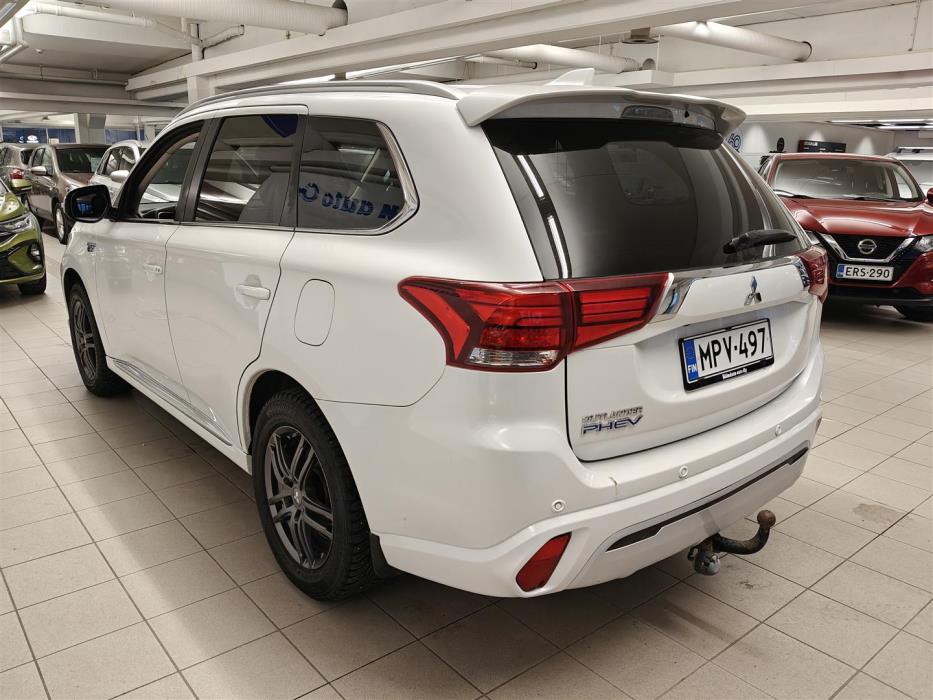 Mitsubishi Outlander PHEV 2020