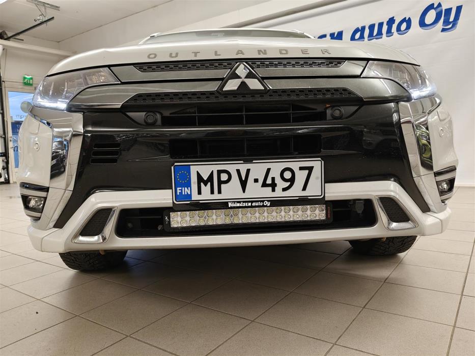 Mitsubishi Outlander PHEV 2020
