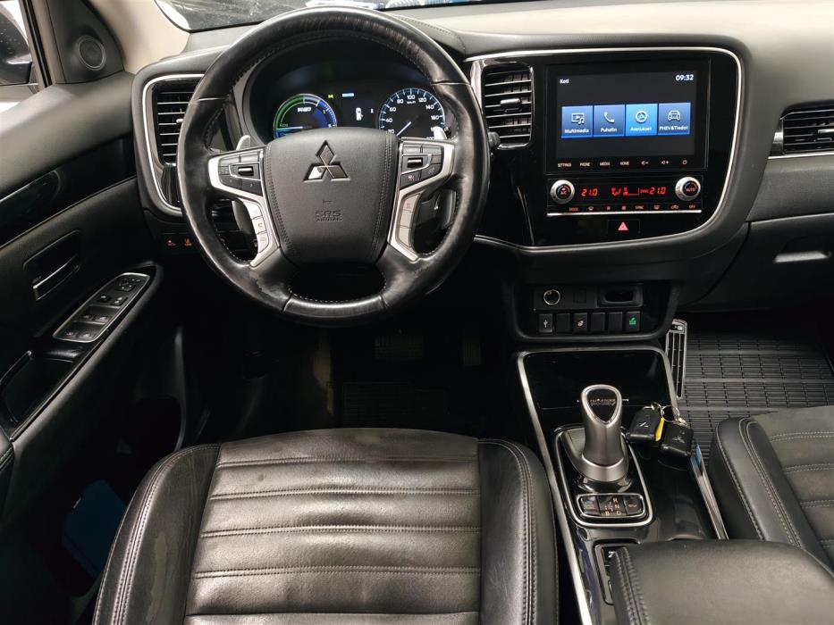 Mitsubishi Outlander PHEV 2020