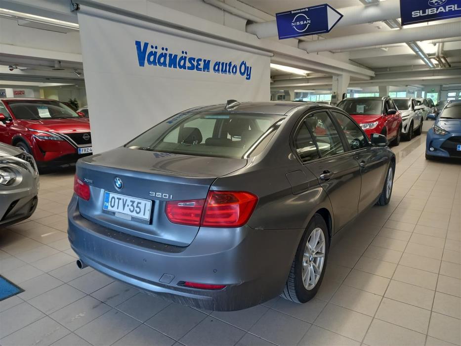 BMW 320 2013