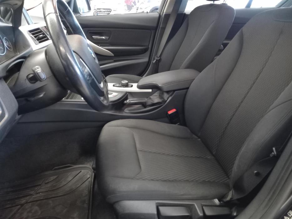 BMW 320 2013
