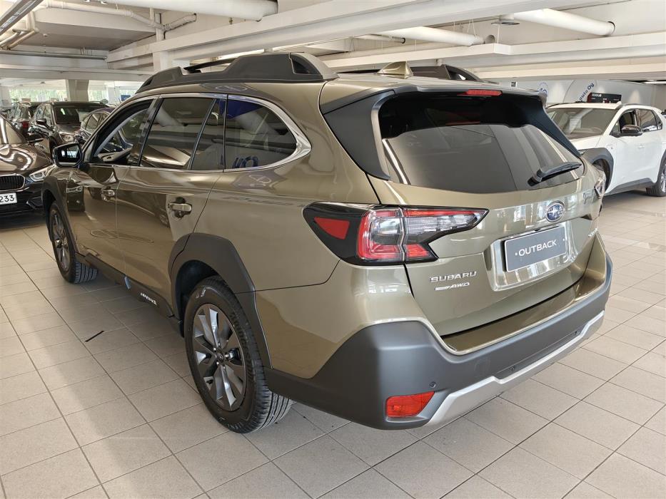 Subaru Outback 2025