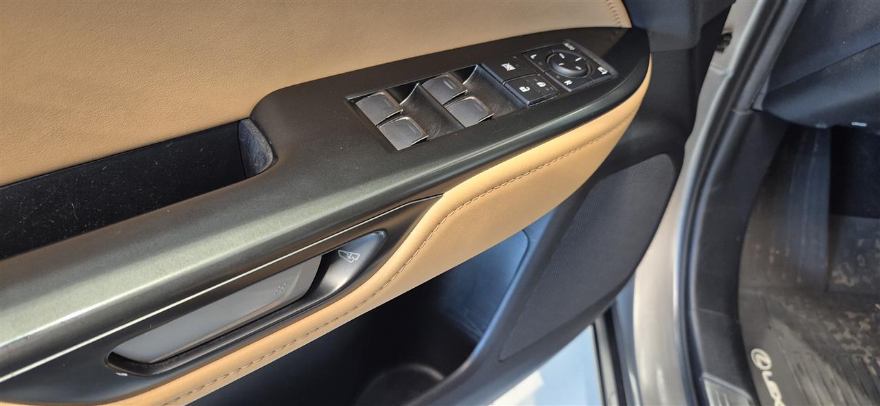Lexus NX 2023