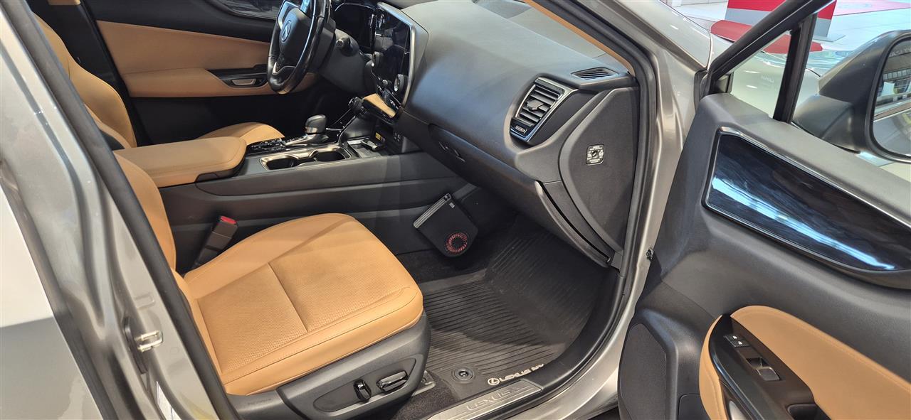 Lexus NX 2023