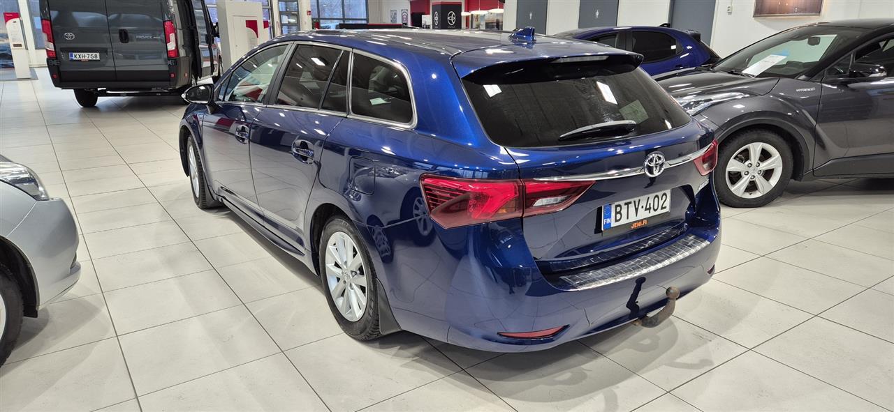 Toyota Avensis 2016