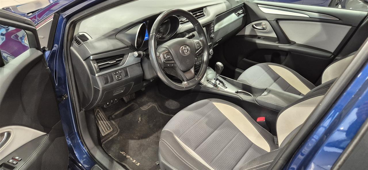 Toyota Avensis 2016