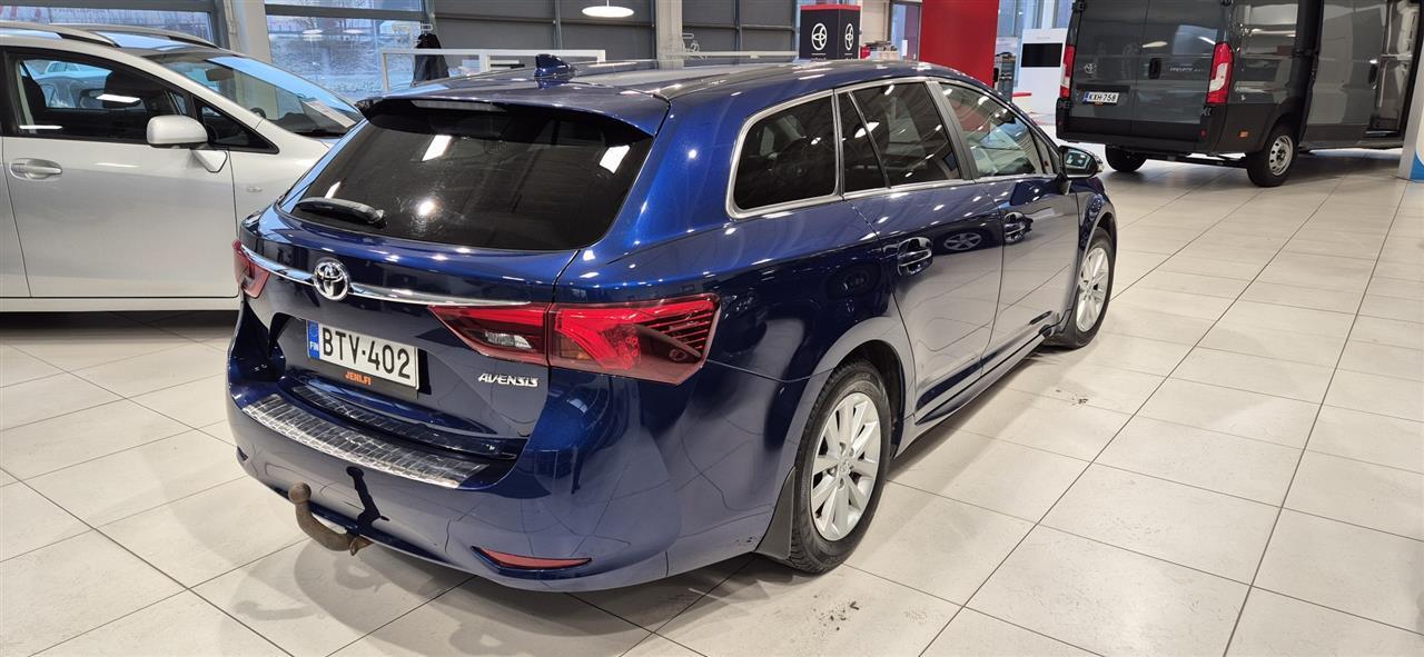 Toyota Avensis 2016