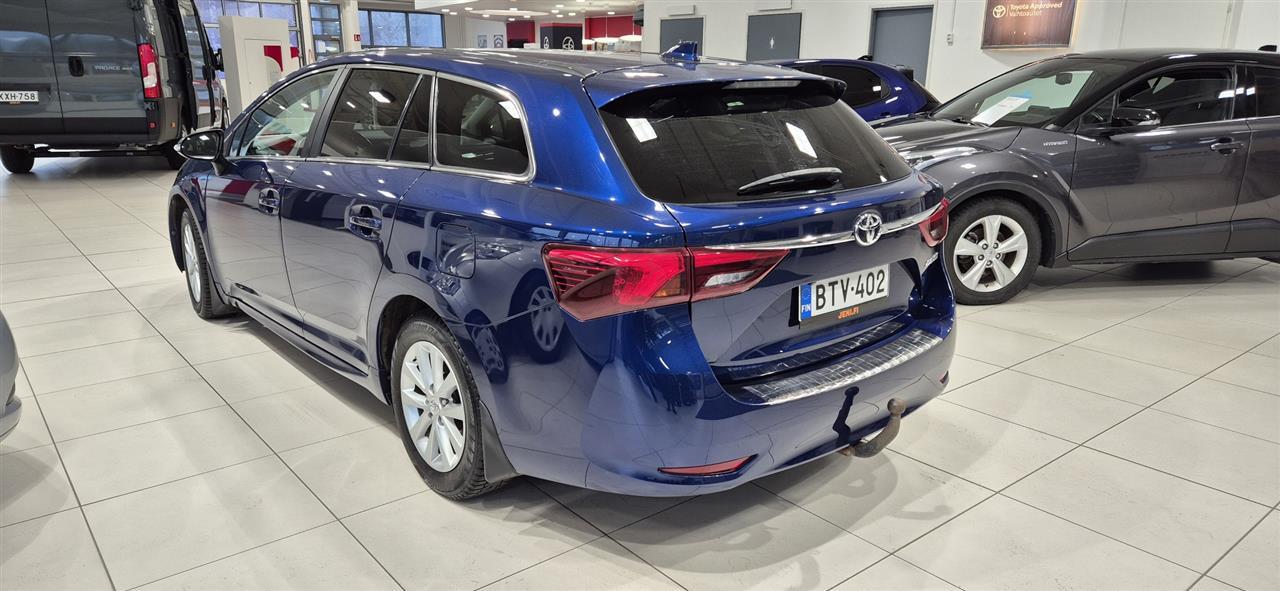 Toyota Avensis 2016