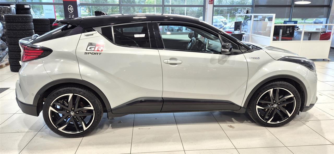 TOYOTA C-HR 2021