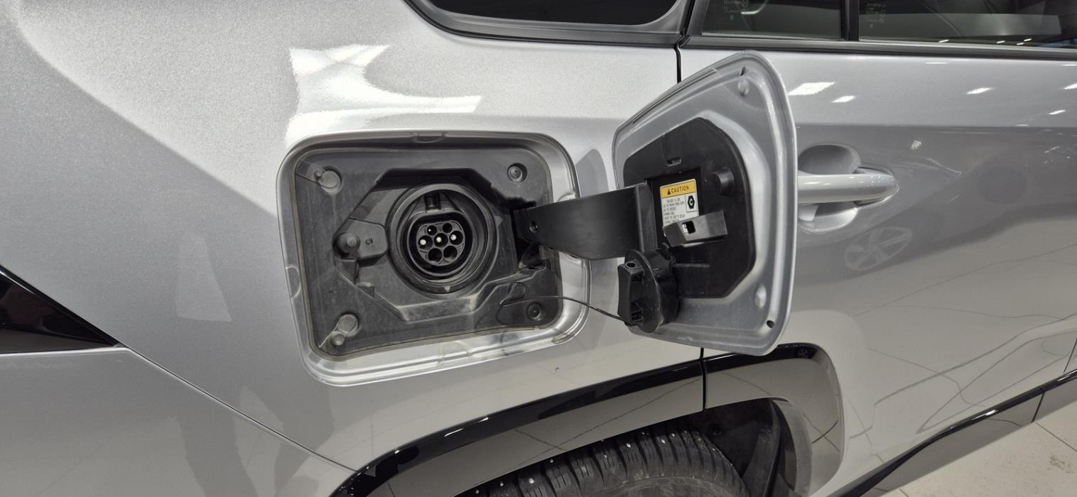 Toyota RAV4 Plug-in 2023