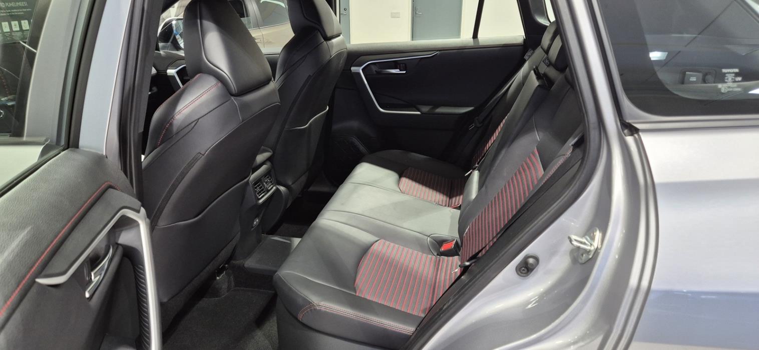 Toyota RAV4 Plug-in 2023