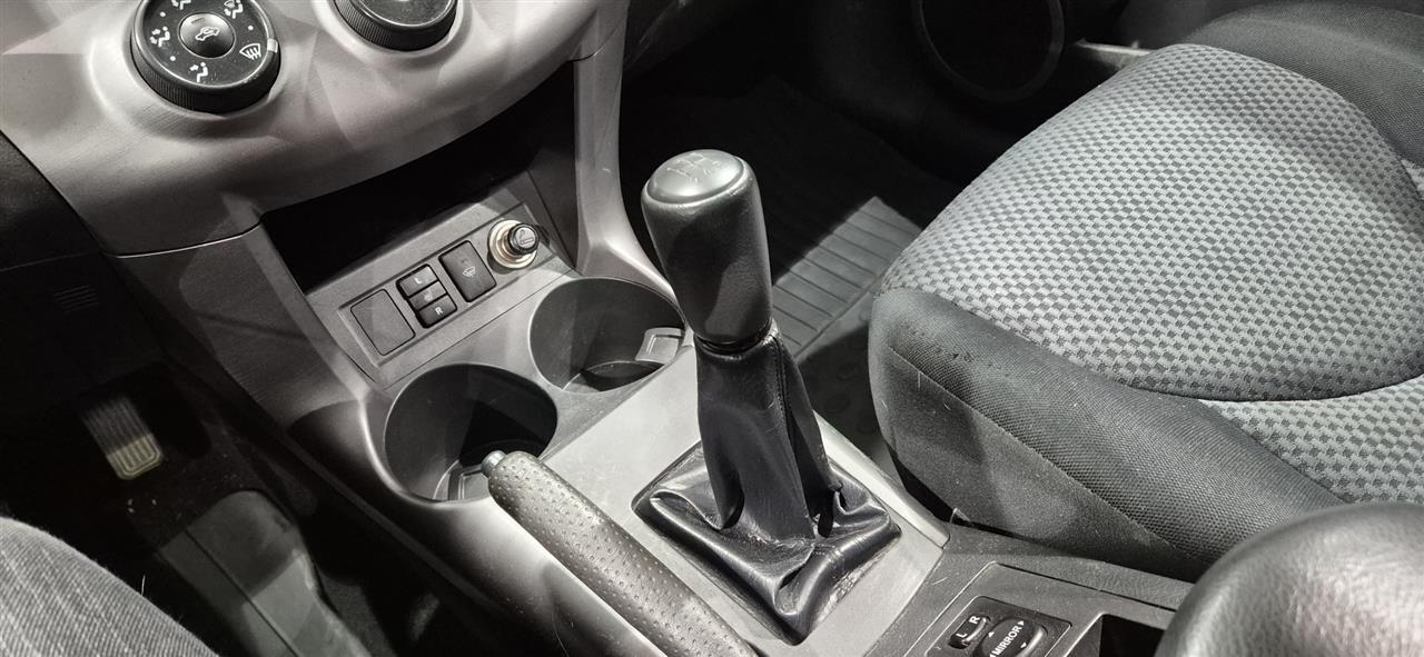 TOYOTA RAV4 2006