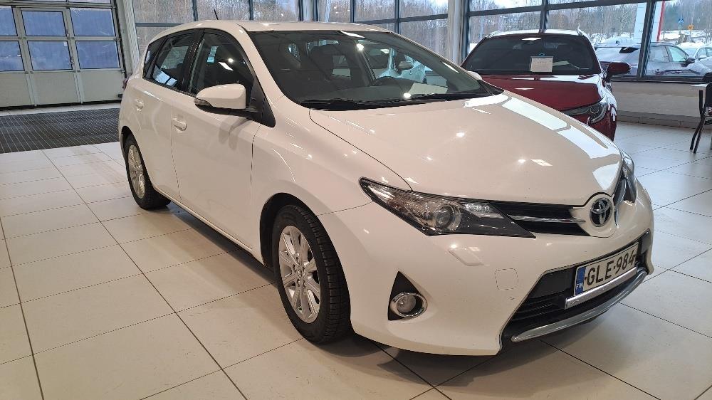 Toyota Auris 2014