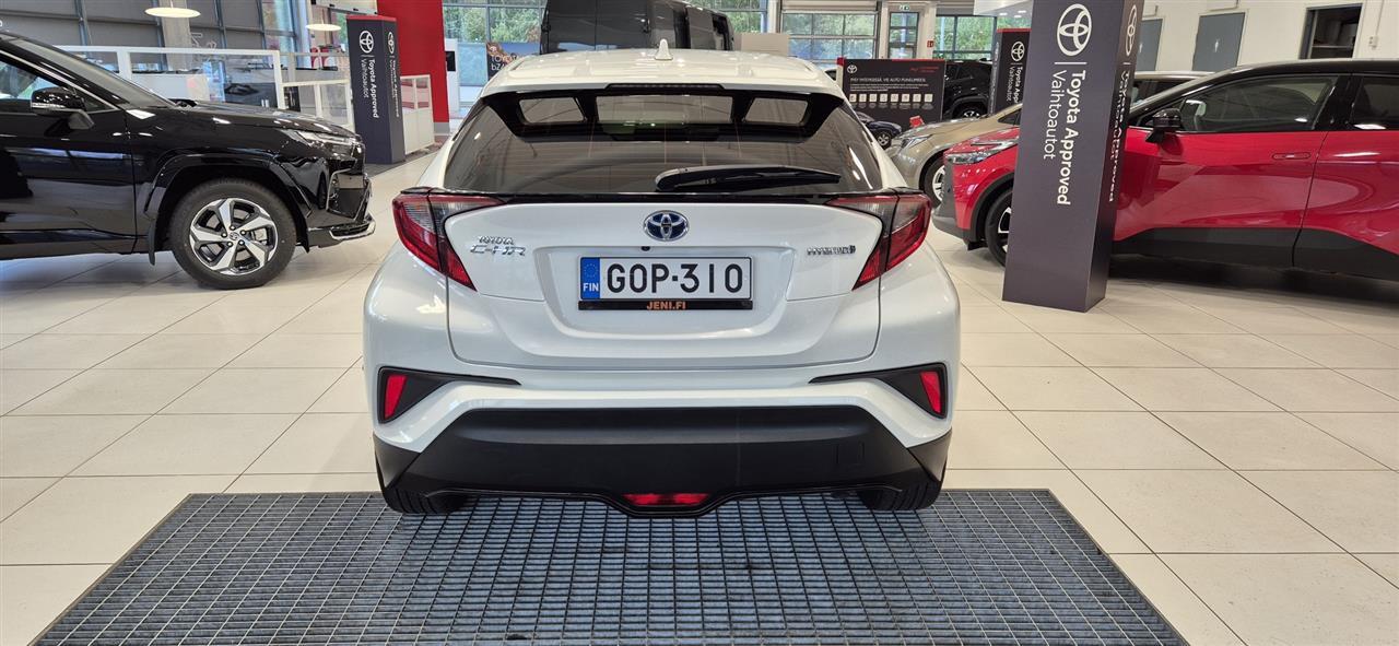 TOYOTA C-HR 2021