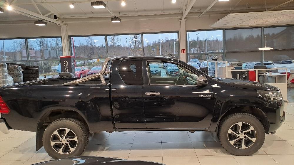 TOYOTA HILUX 2021