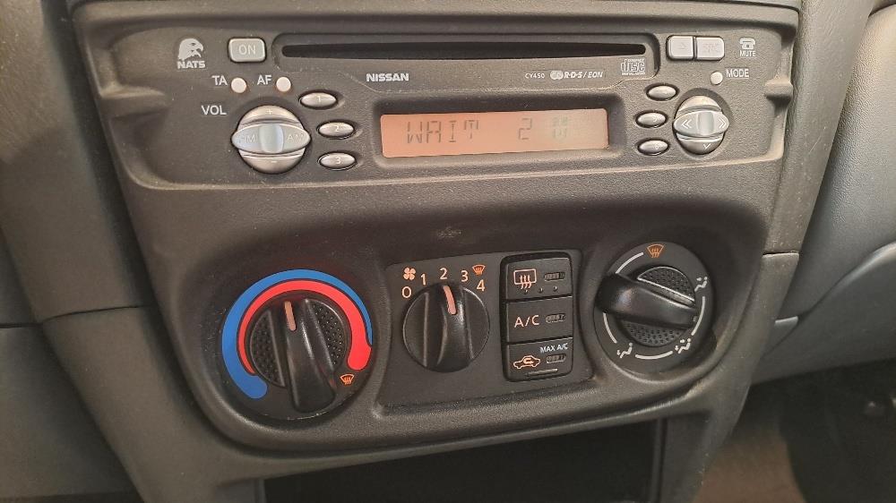 Nissan Almera 2006