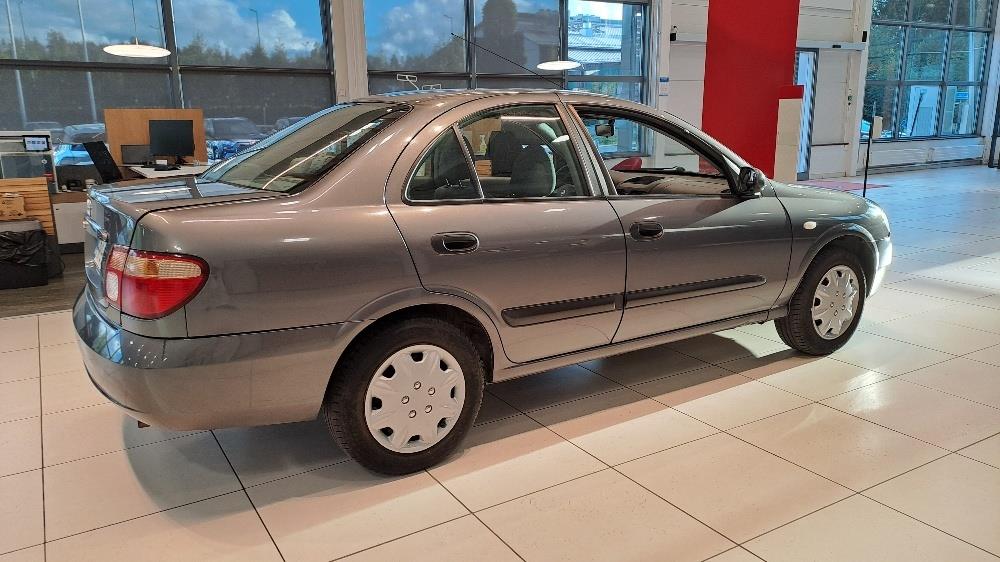 Nissan Almera 2006