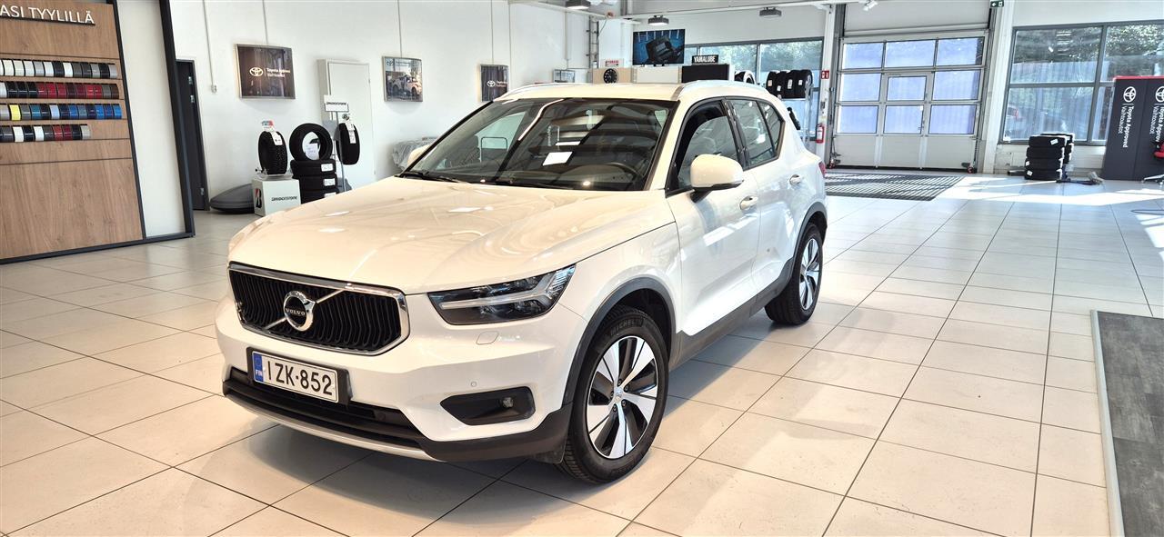 VOLVO XC40 2021
