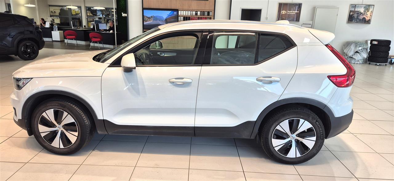 VOLVO XC40 2021
