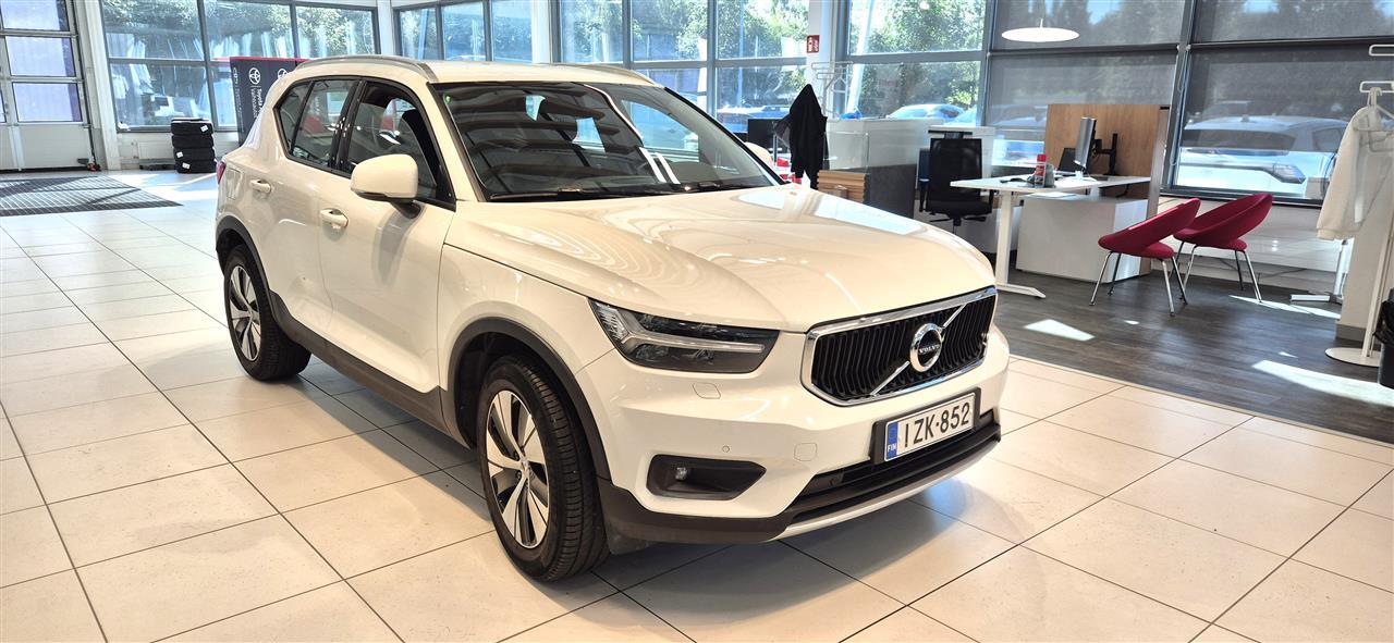 VOLVO XC40 2021
