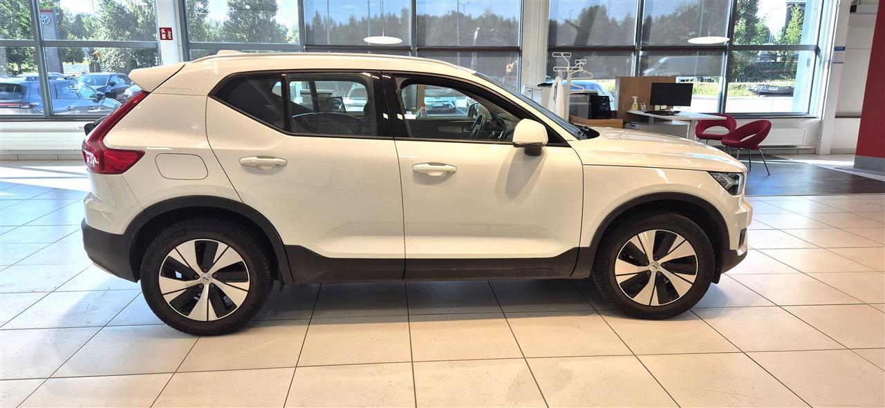 VOLVO XC40 2021