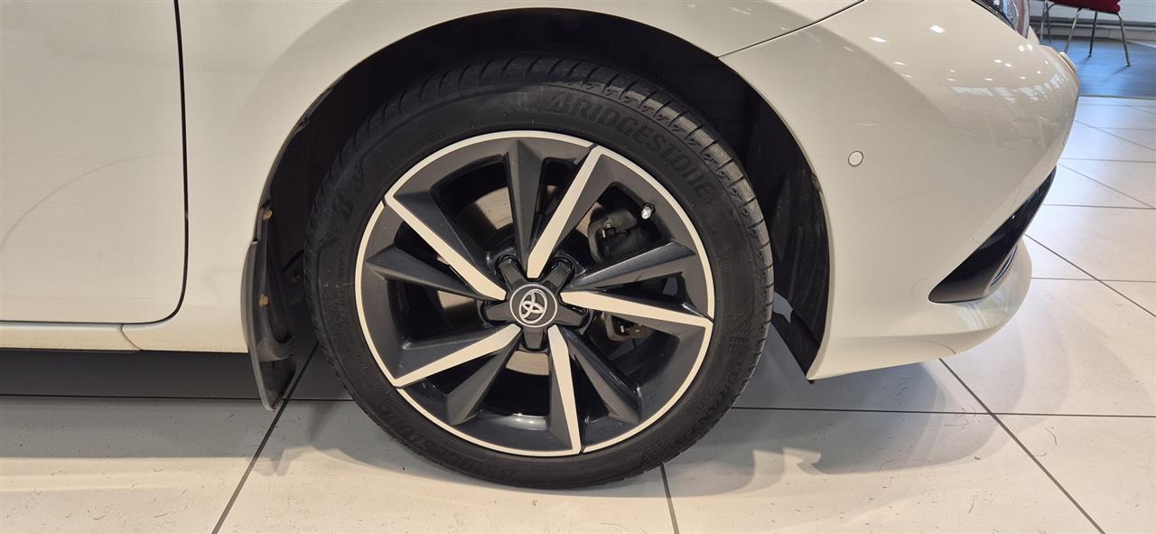 Toyota Auris 2017