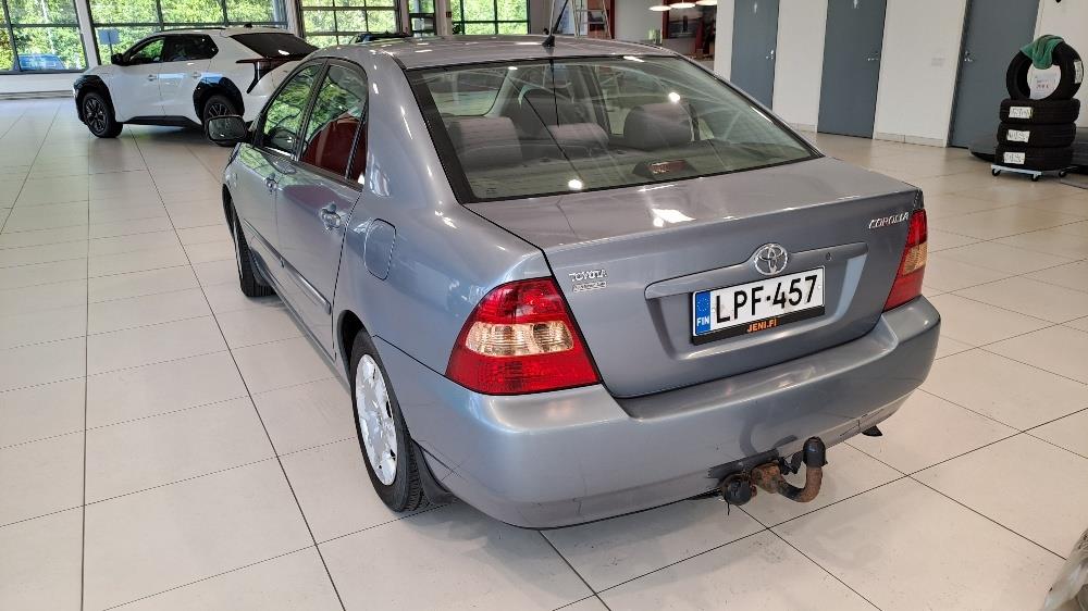 Toyota Corolla 2003