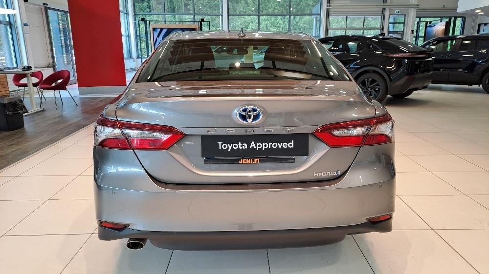 Toyota Camry 2023