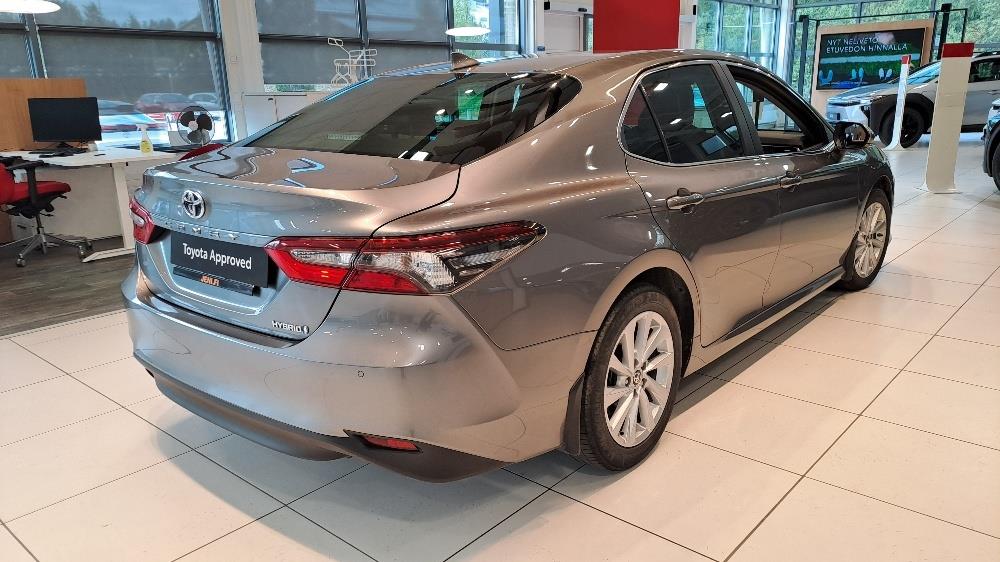 Toyota Camry 2023