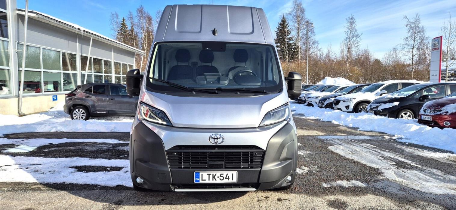 Toyota Proace MAX 2025