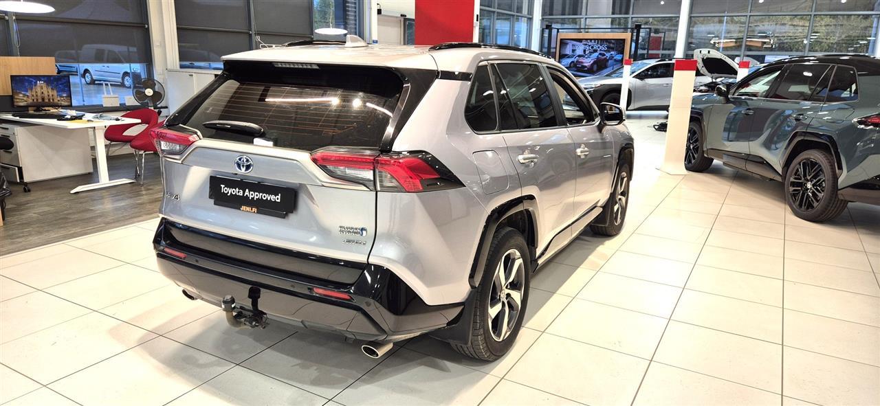 Toyota RAV4 Plug-in 2021