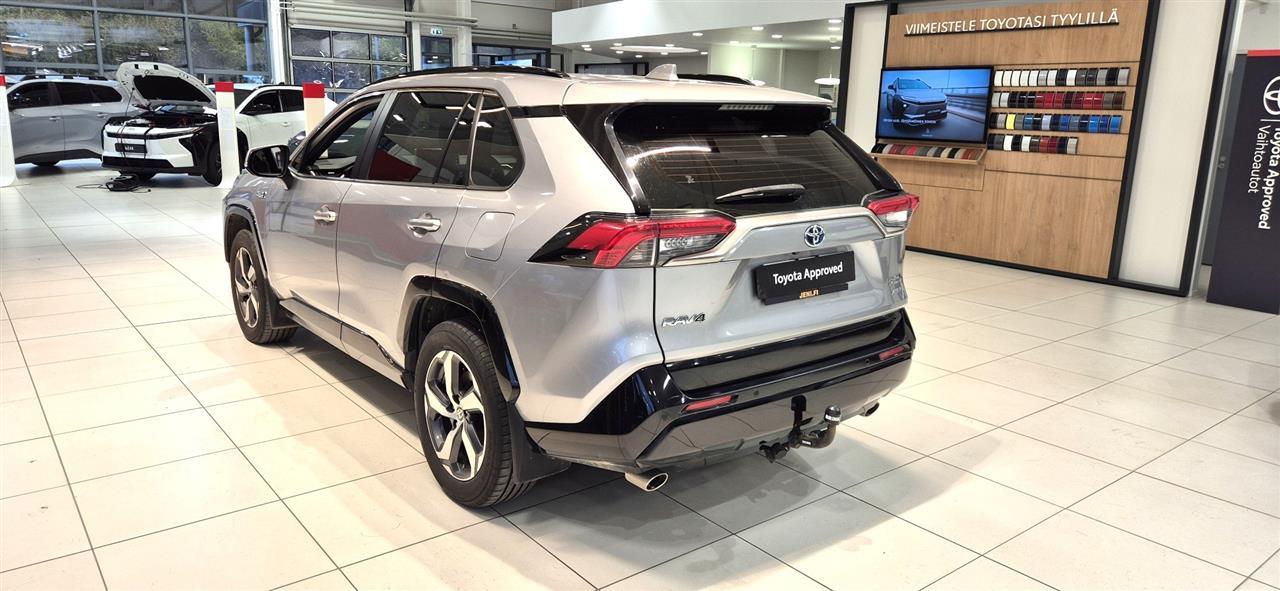 Toyota RAV4 Plug-in 2021
