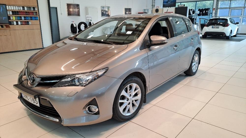 Toyota Auris 2013