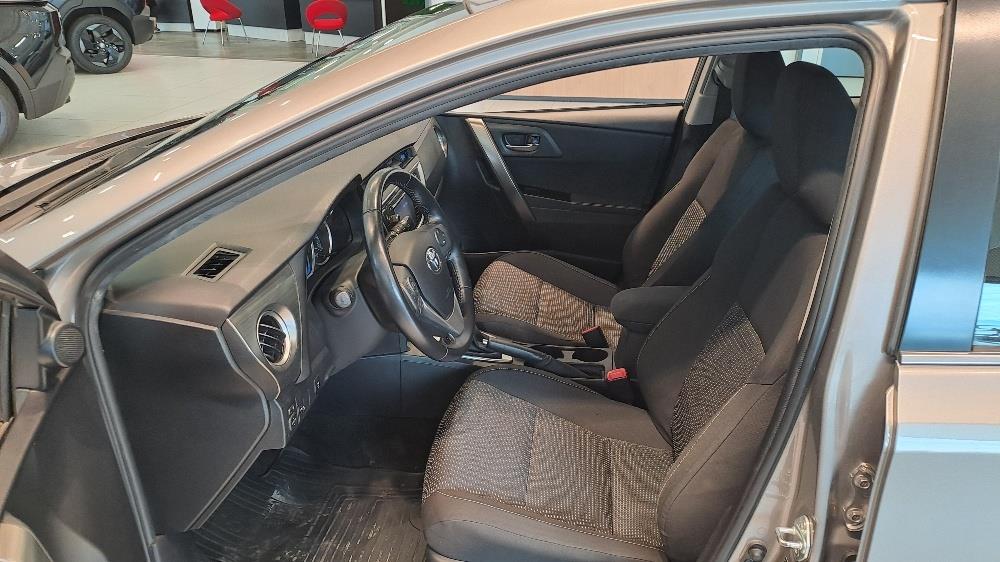 Toyota Auris 2013
