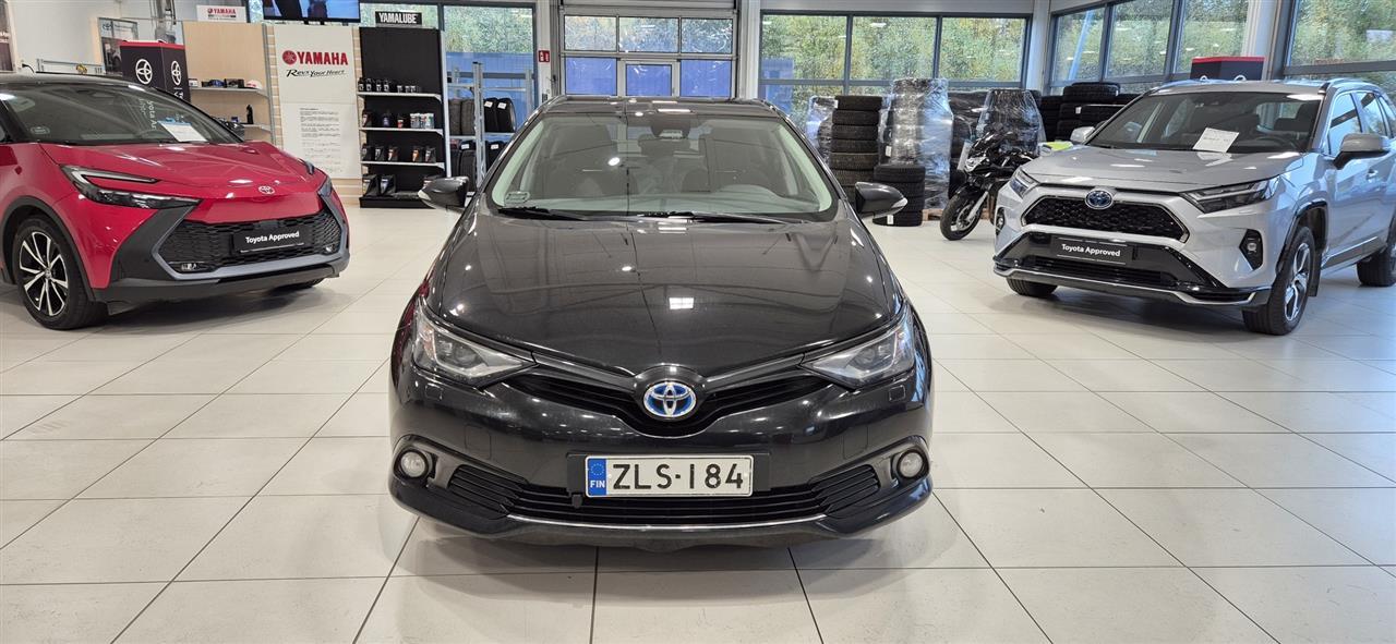 TOYOTA Auris 2017