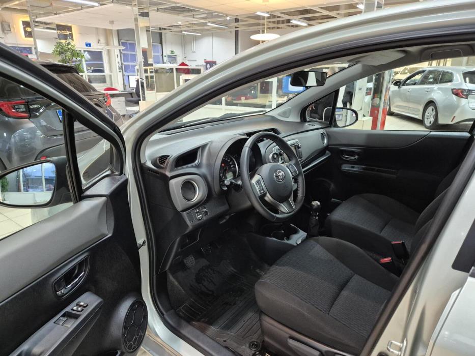 Toyota Yaris 2012