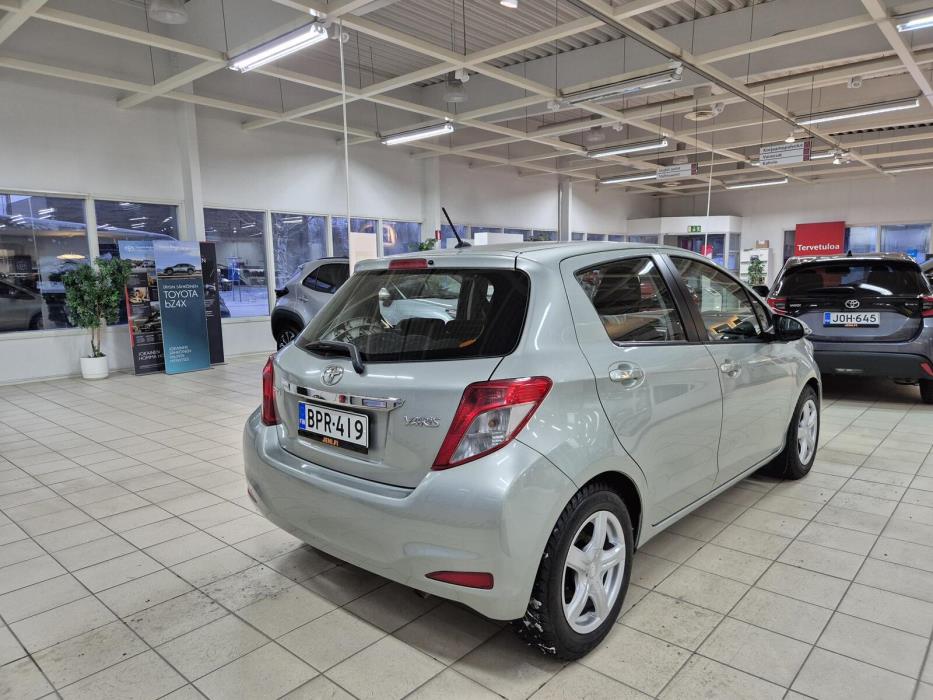 Toyota Yaris 2012