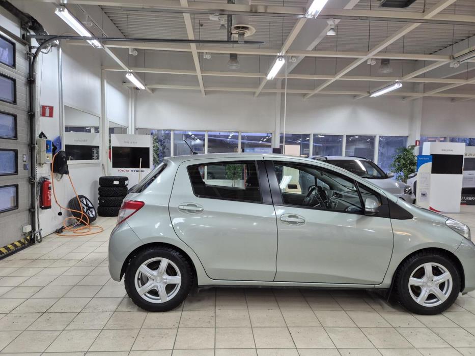 Toyota Yaris 2012