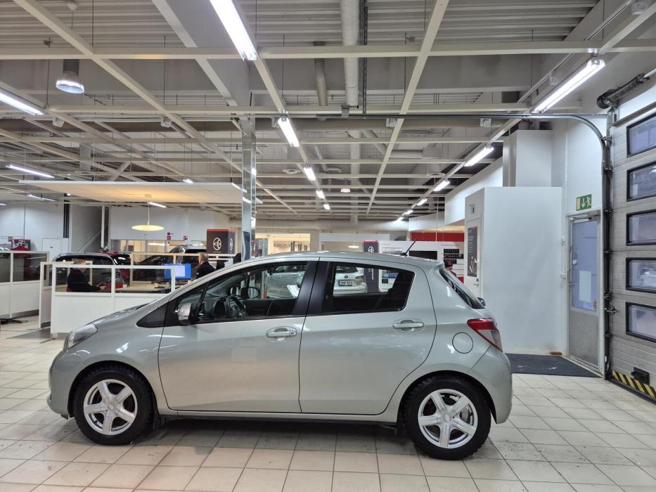 Toyota Yaris 2012