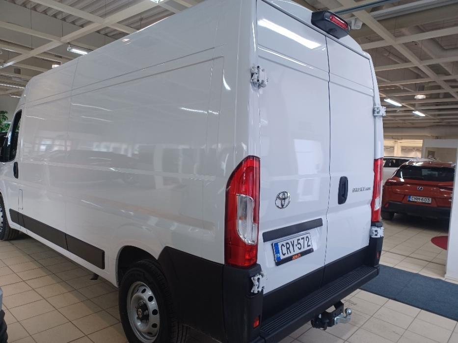 Toyota Proace MAX 2024