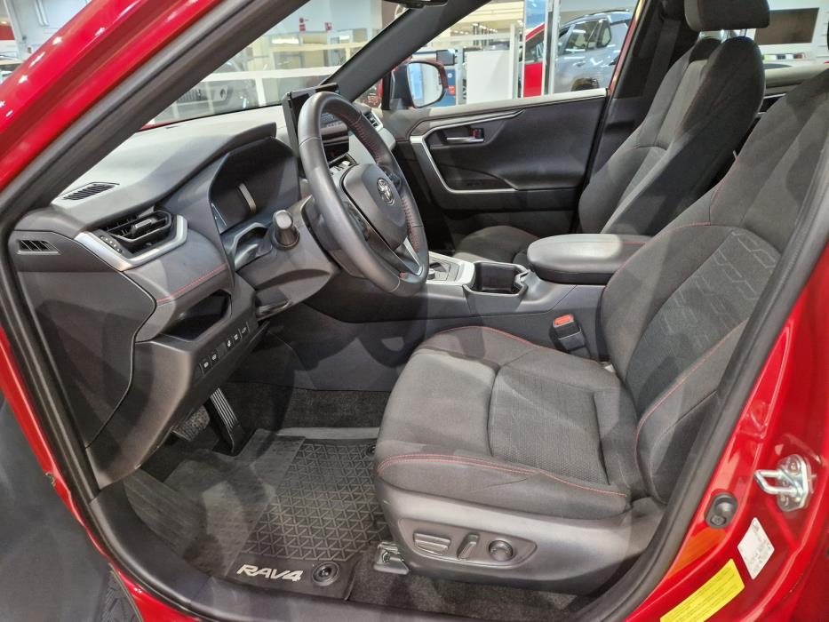 Toyota RAV4 Plug-in 2024