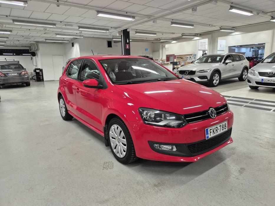 VOLKSWAGEN POLO 2012
