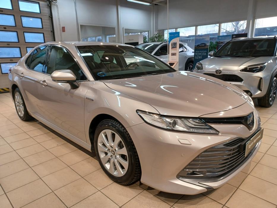 TOYOTA CAMRY 2020